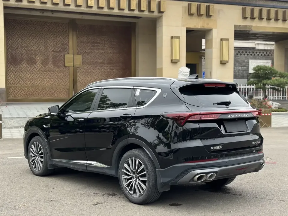 Jetour Jietu X70 PLUS Jietu X70 PLUS 2023 1.6T DCT Powerful 5-seater 2024 — thumbnail 2