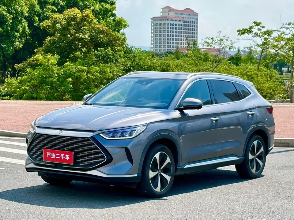 BYD Song PLUS DM Song PLUS DM 2021 DM-i 110KM 2WD Flagship PLUS 2022 — photo 1, buy with delivery to Moscow