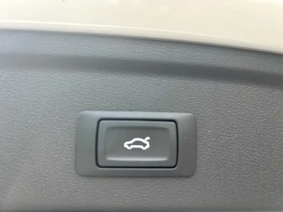 Audi A3 Audi A3 2022 Sportback 35 TFSI Stylish and sporty 2023 — миниатюра 4