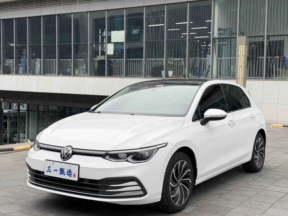 Volkswagen Golf golf 2021 280TSI DSG Pro 2022 — photo 1, buy with delivery to Moscow