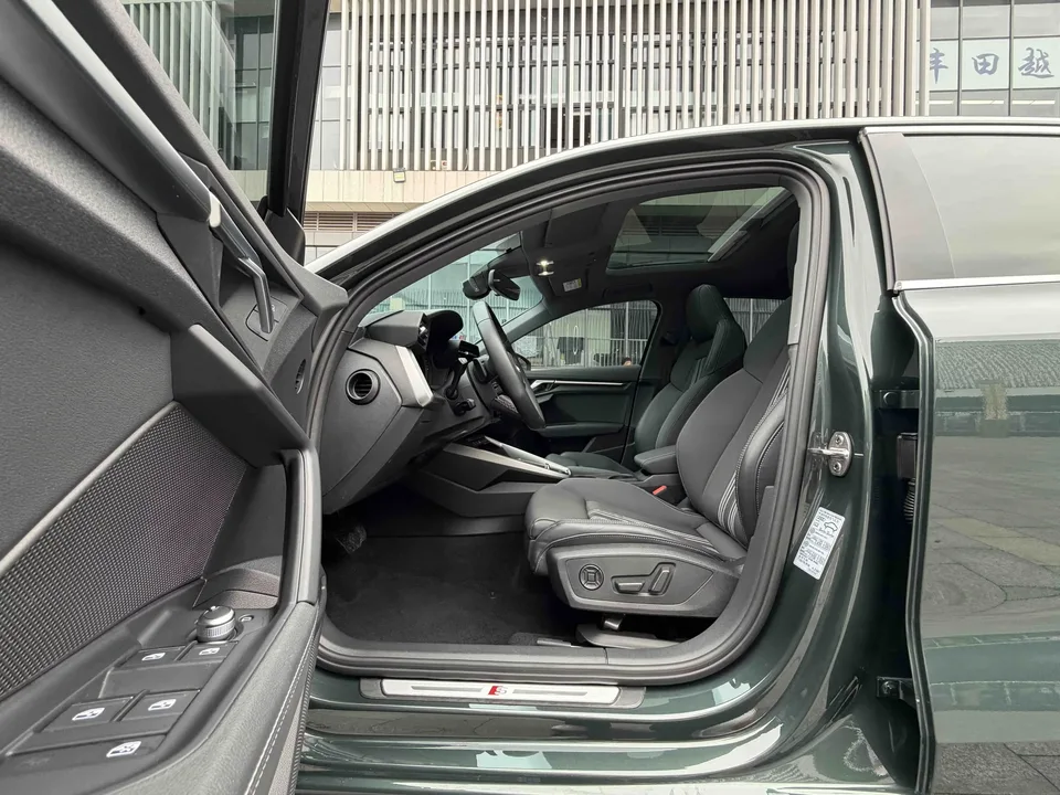 Audi A3 Audi A3 2022 Sportback 35 TFSI Stylish and sporty 2022 — thumbnail 5