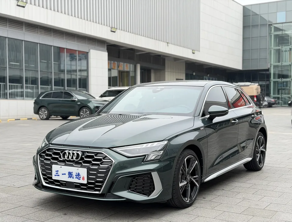 Audi A3 Audi A3 2022 Sportback 35 TFSI Stylish and sporty 2022 — photo 1, buy with delivery to Moscow