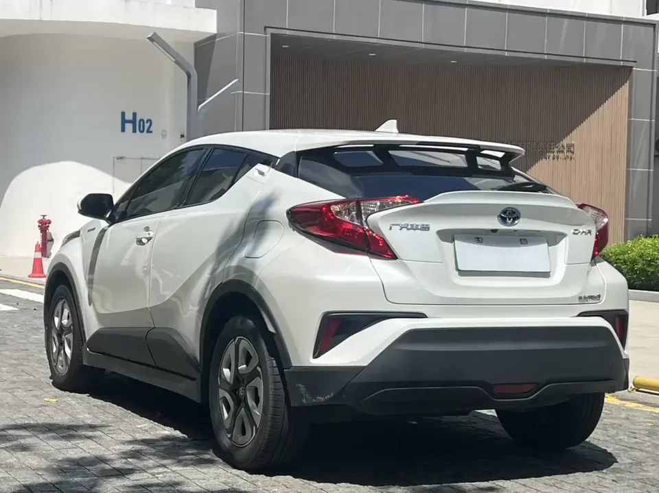 Toyota C-HR EV Toyota C-HR EV 2020 2022 — thumbnail 2