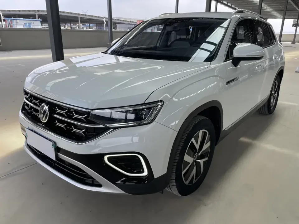Volkswagen Tayron Tanyue 2023 280TSI 2WD Luxury Plus Advanced Edition 2022 — photo 1, buy with delivery to Moscow