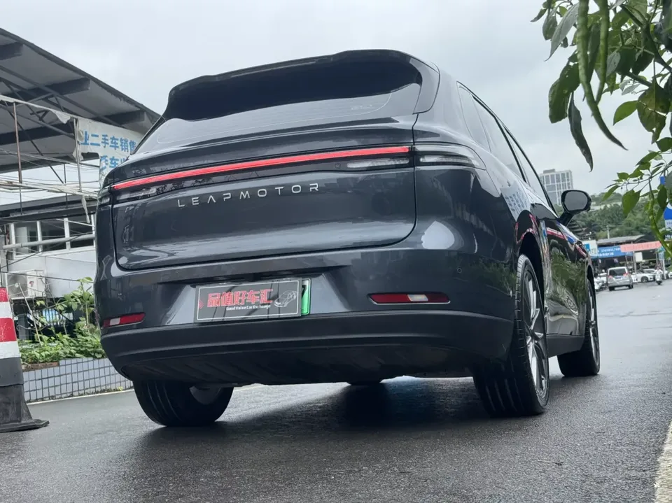 Leapmotor Zero running C10 Zero running C10 2024 Pure electric version 530 Comfort Edition 2025 — thumbnail 2