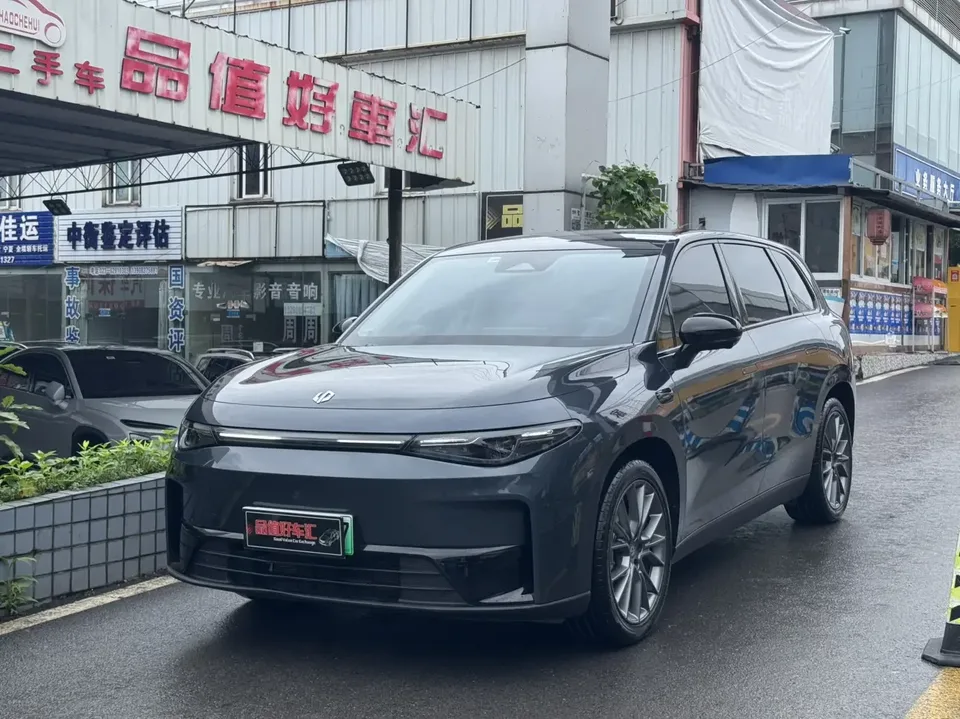 Leapmotor Zero running C10 Zero running C10 2024 Pure electric version 530 Comfort Edition 2025 — photo 1, buy with delivery to Moscow