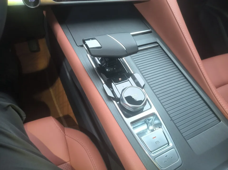 Changan CS75PLUS Changan CS75 PLUS 2025 Third Generation Champion Edition 1.5T Automatic Elite 2025 — thumbnail 4