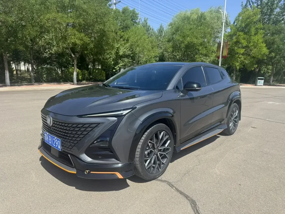 Changan UNI-T Changan UNI-T 2022 1.5T Premium 2023 — фото 1, купить с доставкой в Москву