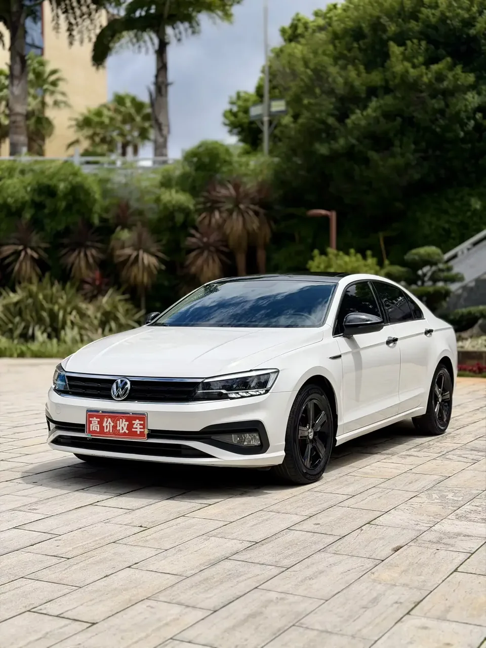 Volkswagen Lamando Lingdu 2021 230TSI DSG Fashion Edition 2022 — фото 1, купить с доставкой в Москву