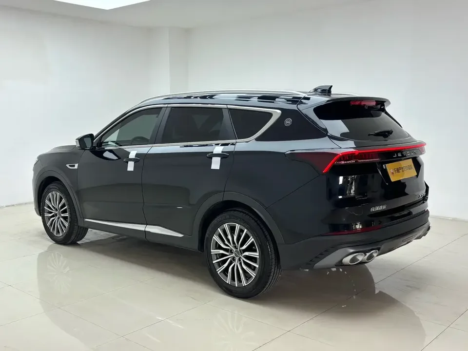 Jetour Jietu X70 PLUS Jietu X70 PLUS 2024 Champion Edition 1.5T DCT Champion PRO 7 Seaters 2024 — thumbnail 2