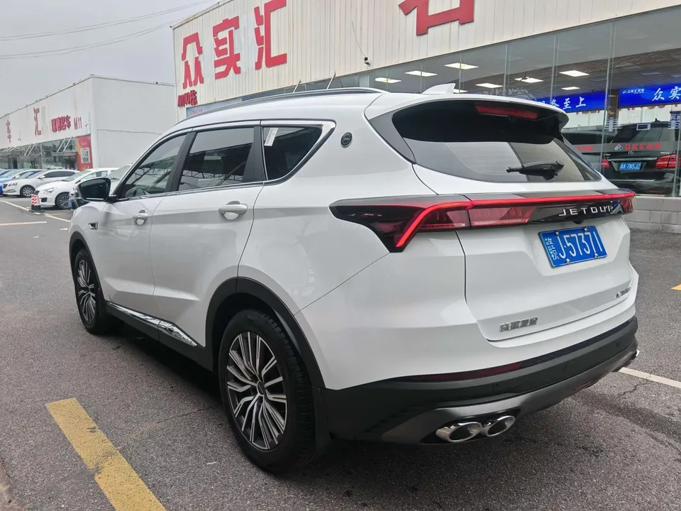 Jetour Jietu X70 PLUS Jietu X70 PLUS 2024 Champion Edition 1.5T DCT Champion PRO 7 Seaters 2025 — thumbnail 4