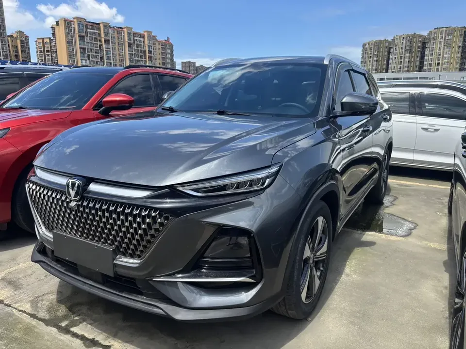 Changan X7 PLUS Changan X7 PLUS 2024 1.5T DCT Premium 7-seater 2024 — photo 1, buy with delivery to Moscow