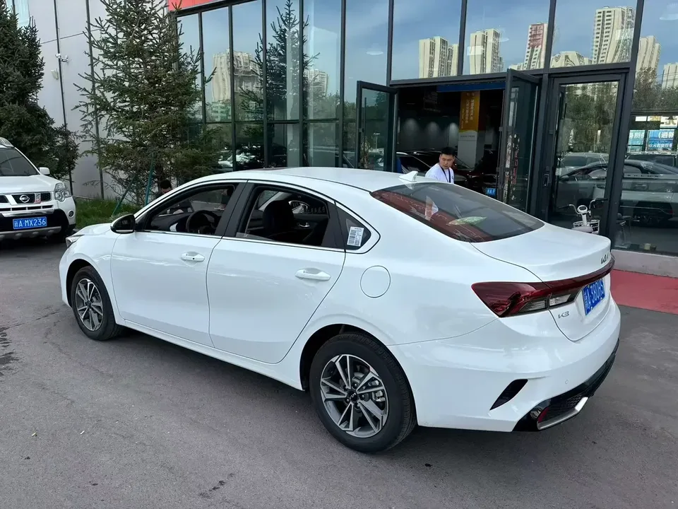 Kia K3 Kia K3 2024 1.5L IVT Comfort Premium Edition 2026 — миниатюра 4