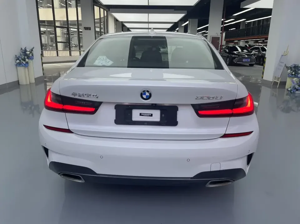 BMW 3 Series BMW 3 Series 2022 Facelifted 320Li M Sport Package 2022 — thumbnail 2