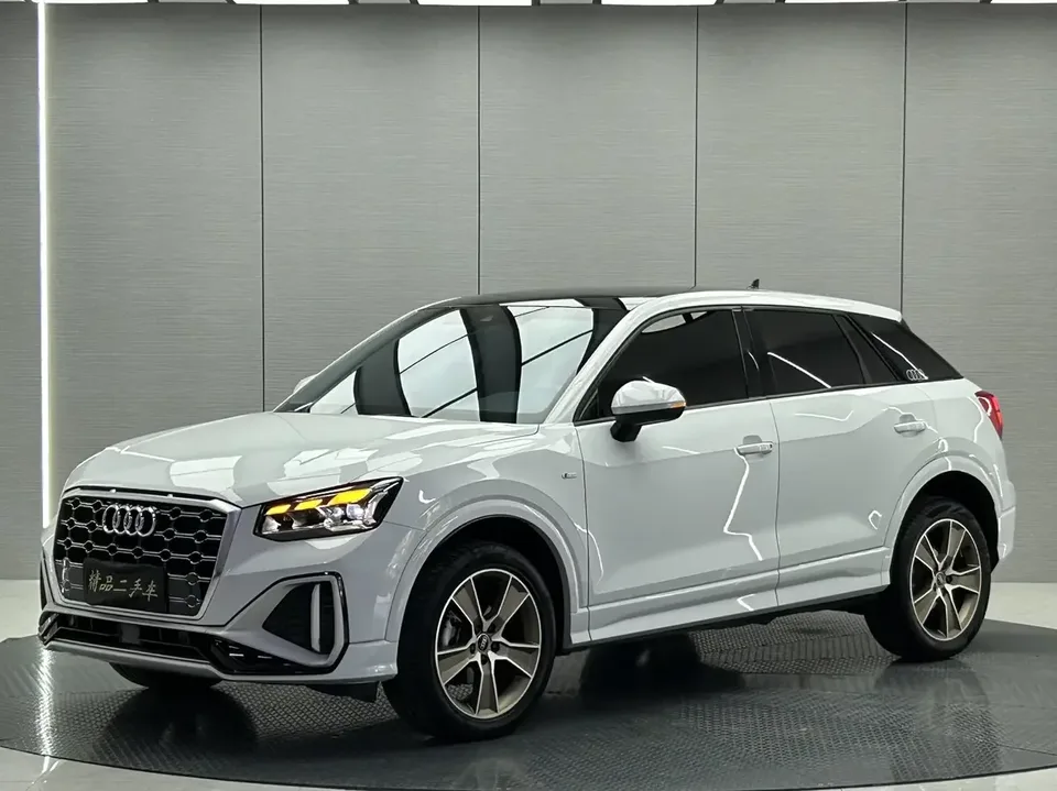 Audi Q2L Audi Q2L 2022 35 TFSI Stylish Dynamic 2023 — photo 1, buy with delivery to Moscow