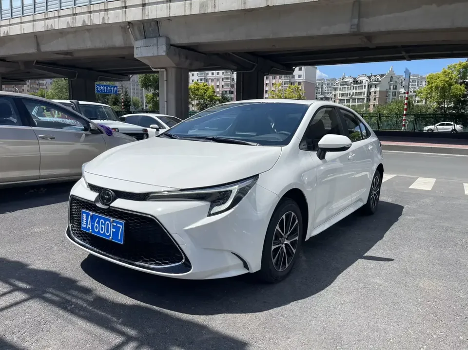 Toyota Levin Lei Ling 2024 185T Deluxe 2025 — фото 1, купить с доставкой в Москву