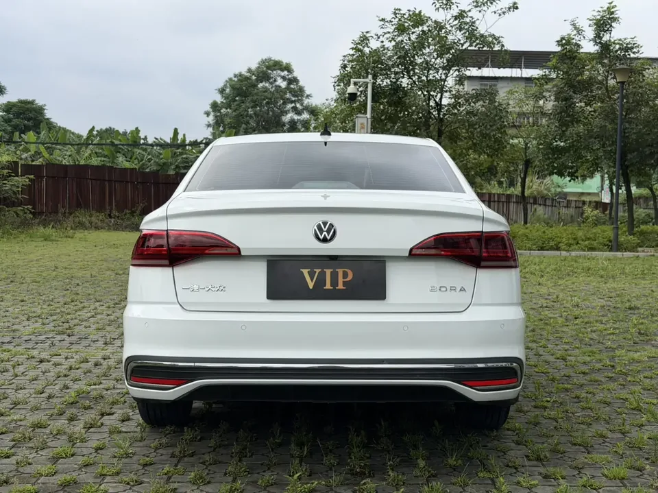 Volkswagen Bora Bora 2023 1.5L Automatic Limited Edition 2023 — thumbnail 2