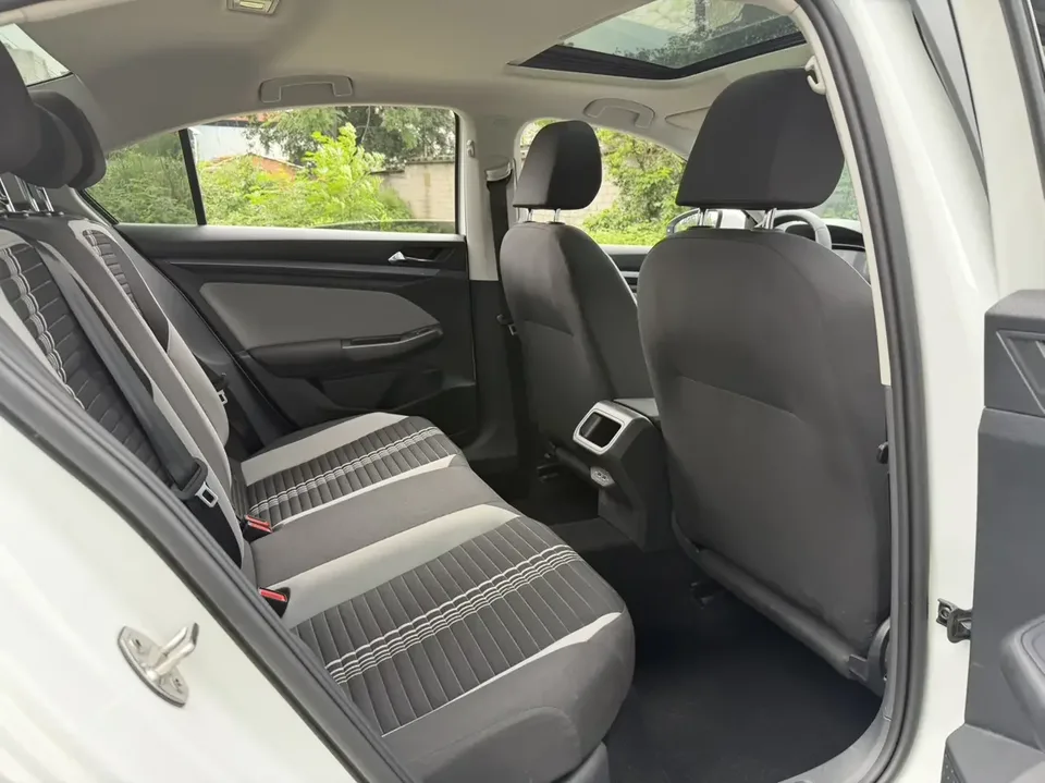 Volkswagen Bora Bora 2023 1.5L Automatic Limited Edition 2023 — thumbnail 3