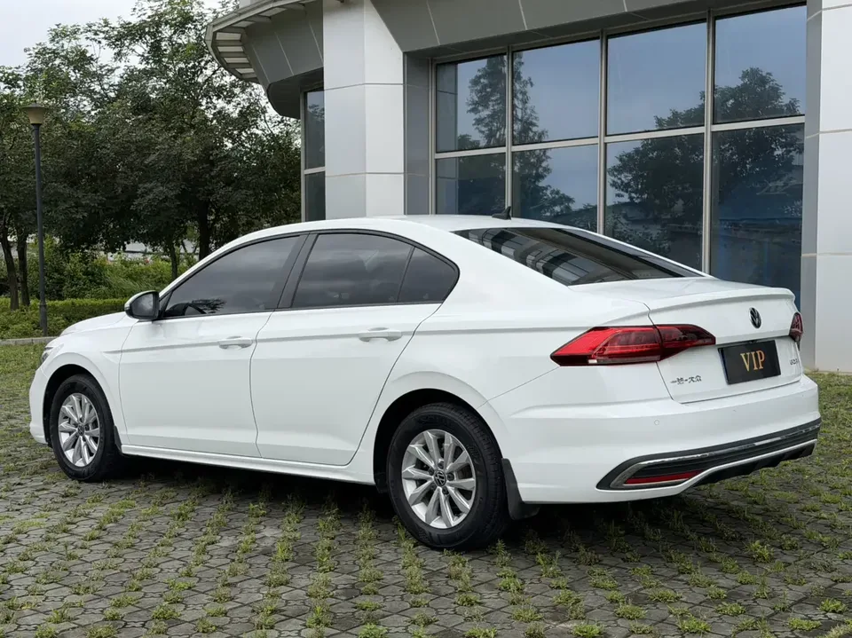 Volkswagen Bora Bora 2023 1.5L Automatic Limited Edition 2023 — thumbnail 4
