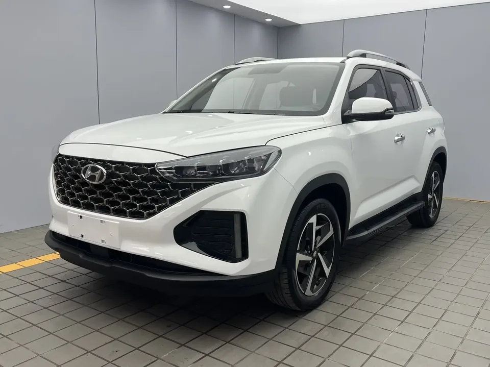 Hyundai ix35 Hyundai ix35 2021 240T GDi DCT 2WD Leading Edition GLS 2023 — photo 1, buy with delivery to Moscow
