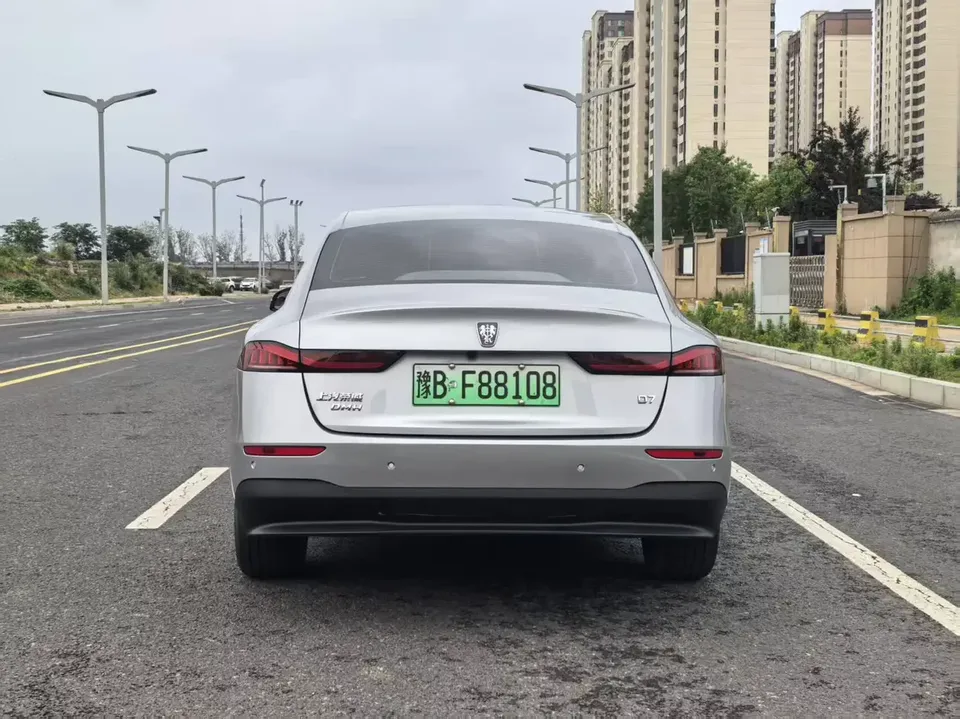 Roewe D7 DMH Roewe D7 DMH 2023 125 Ultimate 2023 — thumbnail 2