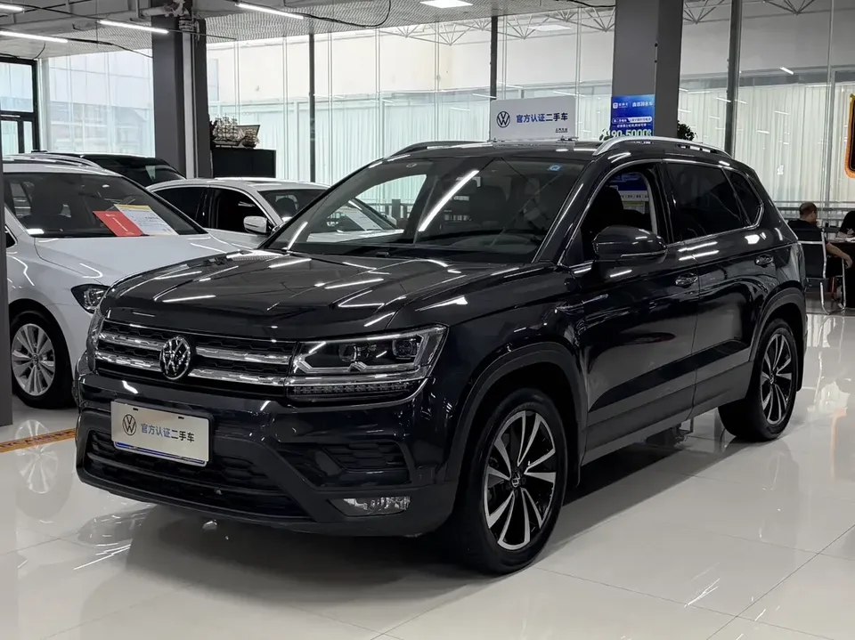 Volkswagen Tharu tuyue 2022 280TSI 2WD Deluxe Edition 2022 — photo 1, buy with delivery to Moscow