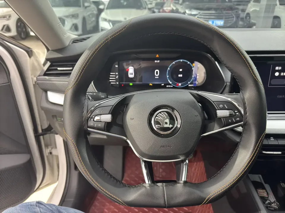 Skoda Octavia Octavia 2022 PRO TSI280 DSG Luxury Edition 2022 — thumbnail 4