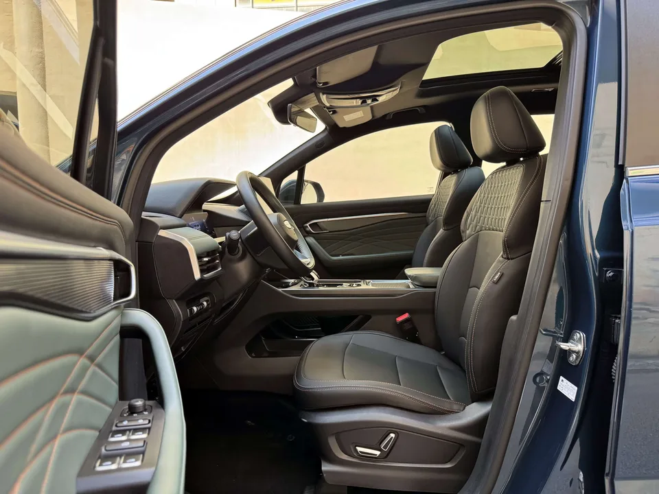 Geely Okavango Haoyue L 2024 2.0TD DCT Premium 2025 — thumbnail 4