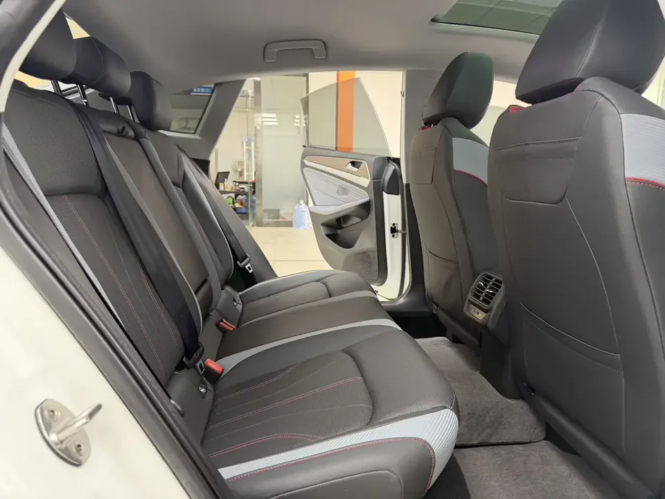 Volkswagen Lamando Lingdu 2023 Lingdu L 280TSI DSG Cool Edition 2023 — thumbnail 5