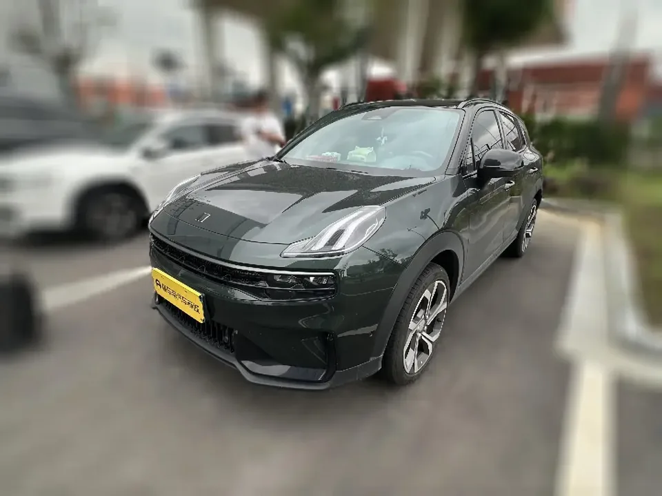 Lynk & Co 06 Lynk & Co 06 2023 Remix 1.5T Hero 2024 — фото 1, купить с доставкой в Москву