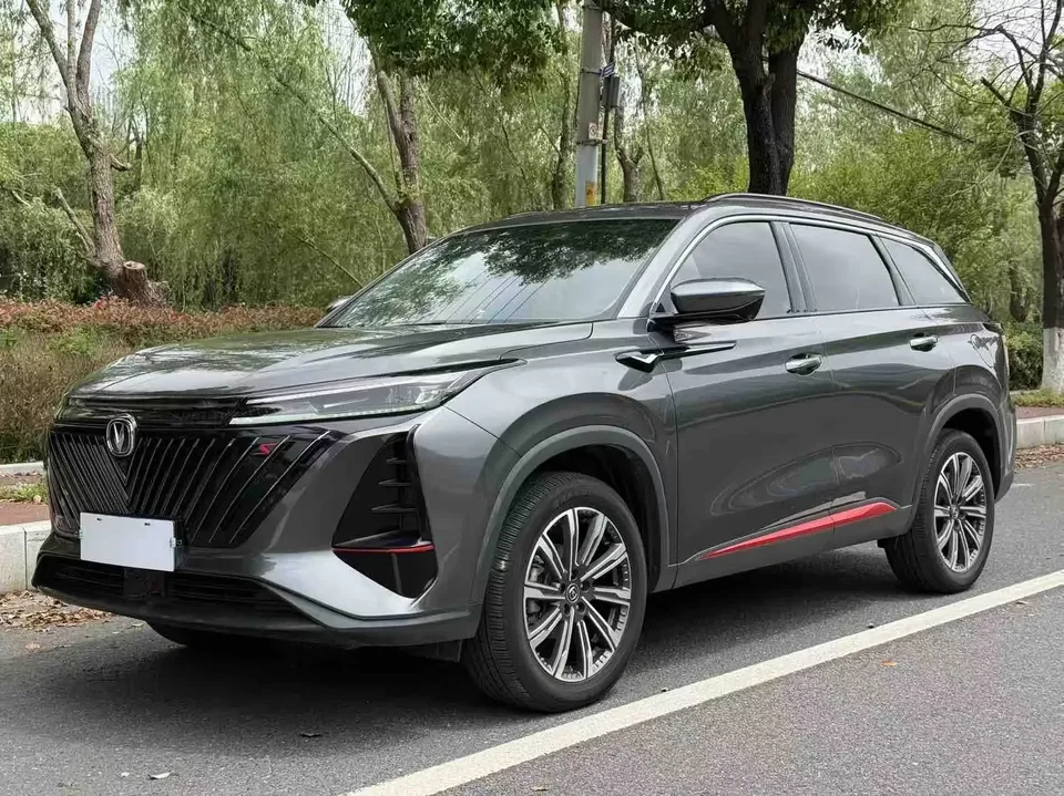 Changan CS75PLUS Changan CS75 PLUS 2022 Second generation 1.5T automatic premium model 2022 — photo 1, buy with delivery to Moscow