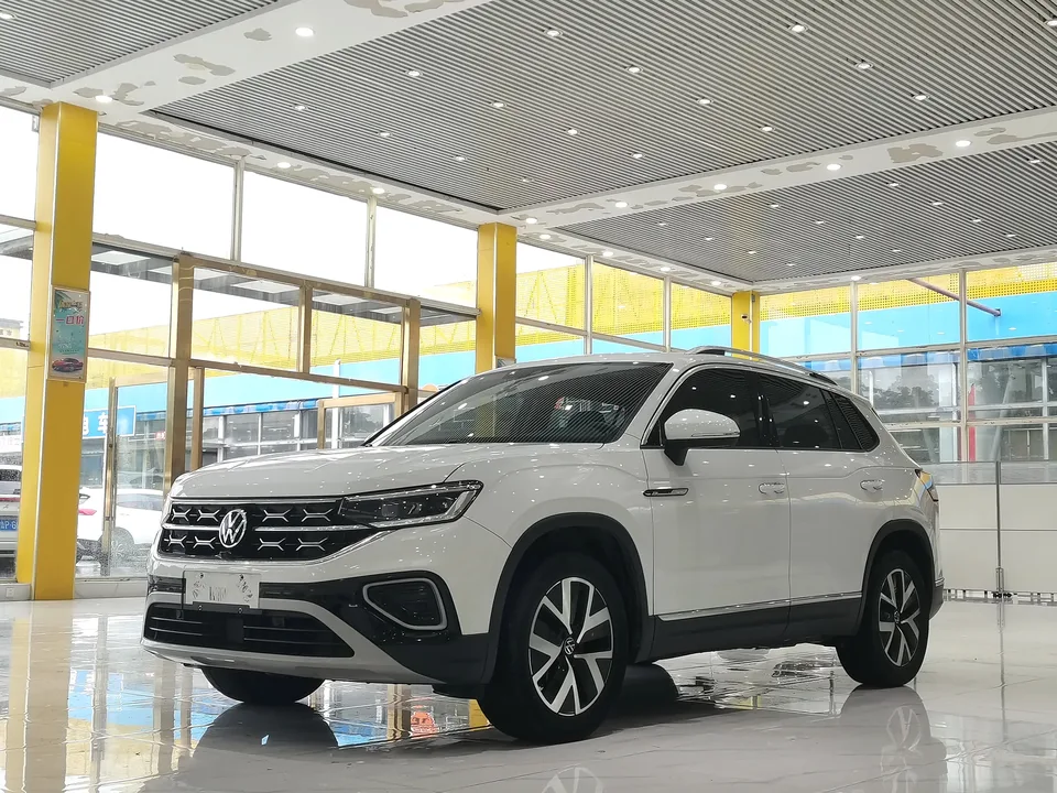 Volkswagen Tayron Tanyue 2023 280TSI 2WD Luxury Plus Advanced Edition 2022 — photo 1, buy with delivery to Moscow