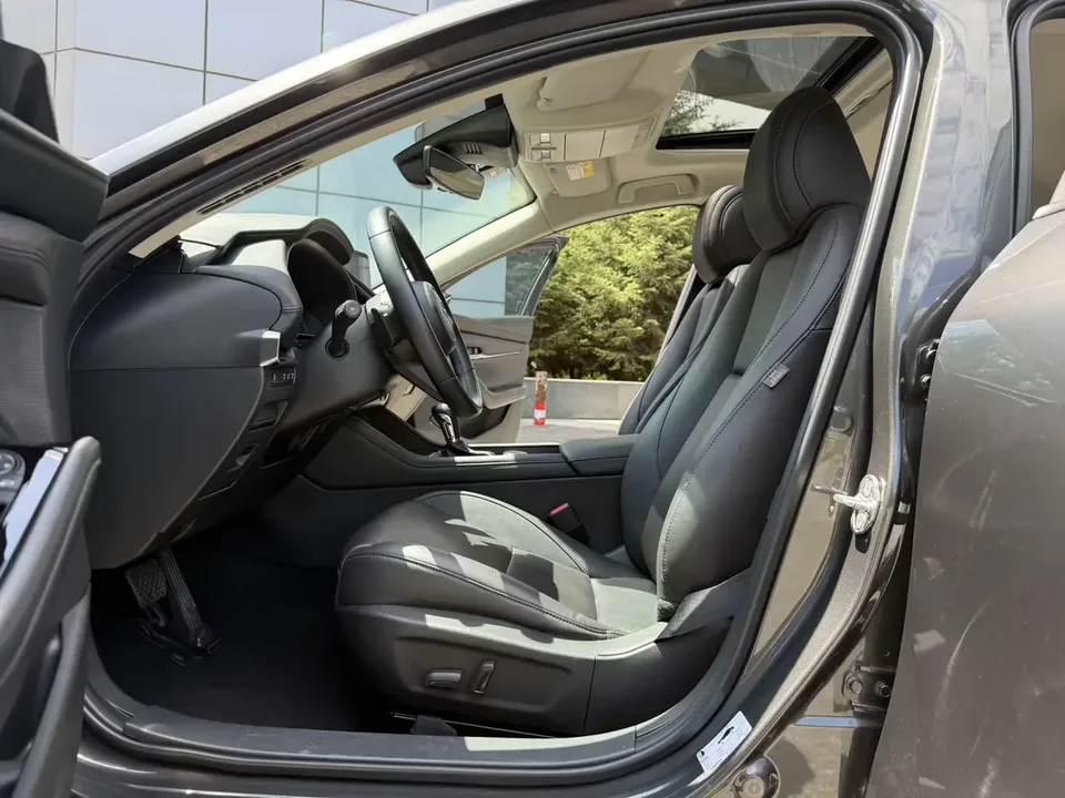 Mazda Axela Mazda3 Angkesela 2023 2.0L Automatic Elegant Edition 2023 — thumbnail 5