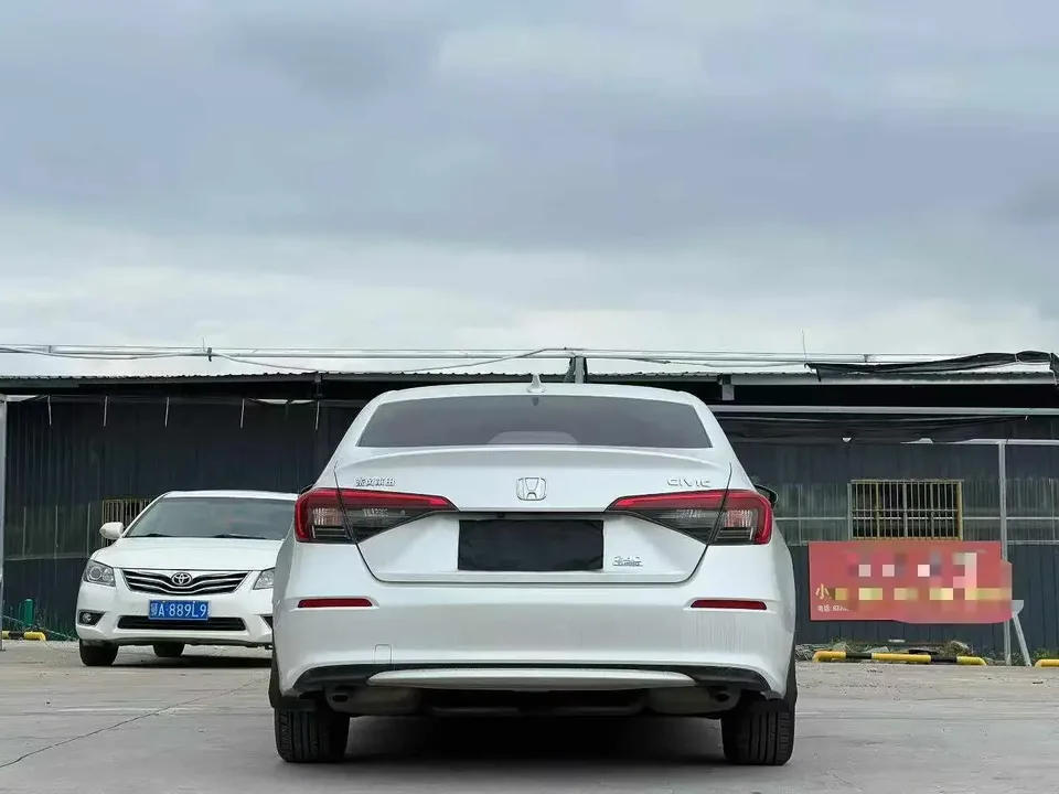 Honda CIVIC Civic 2022 240TURBO CVT Dynamic C-position Special Edition 2023 — thumbnail 2