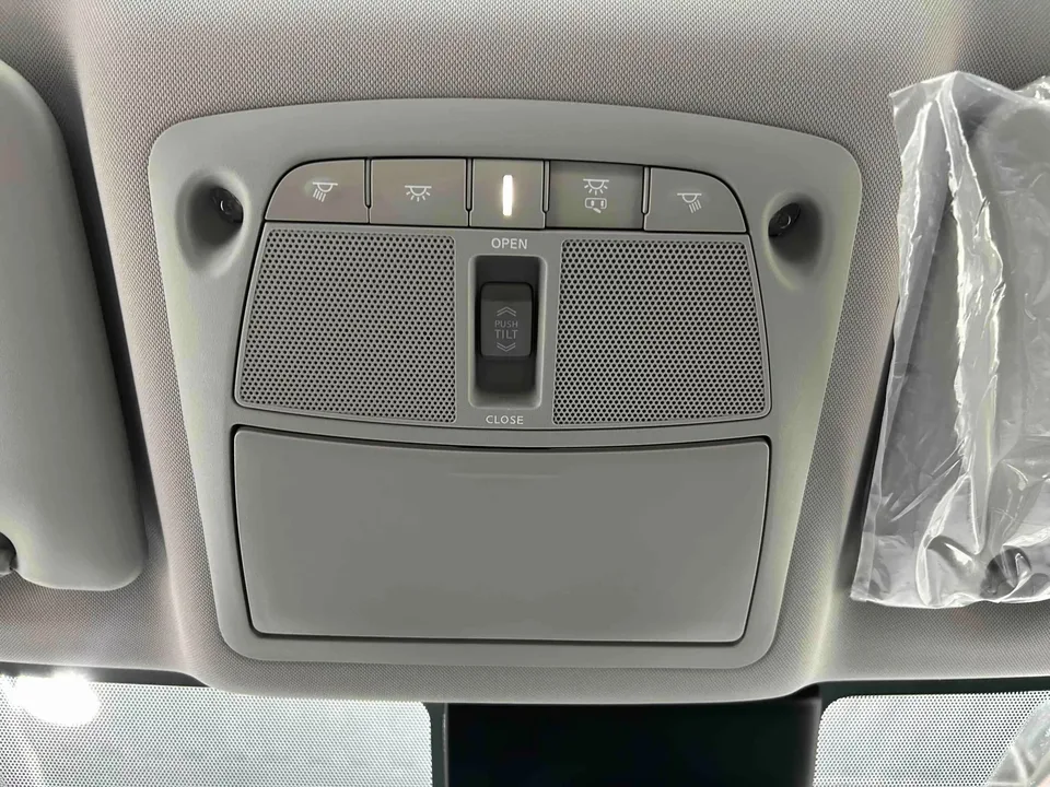 Nissan X-Trail Qijun 2025 Honor 2.0L 2WD Leading Edition 2025 — thumbnail 4