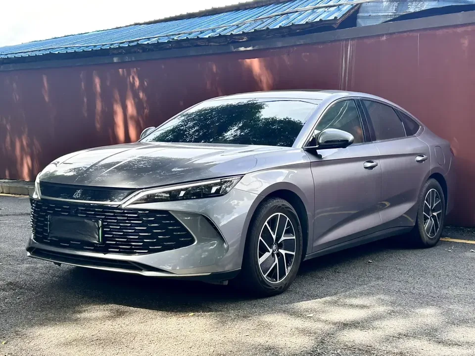 BYD Qin L DM Qin L DM 2024 DM-i 120KM Beyond 2024 — photo 1, buy with delivery to Moscow