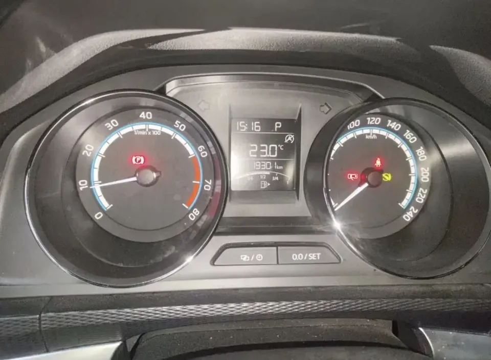 Skoda Comek Comek 2022 1.5L Automatic Comfort Edition 2022 — thumbnail 3