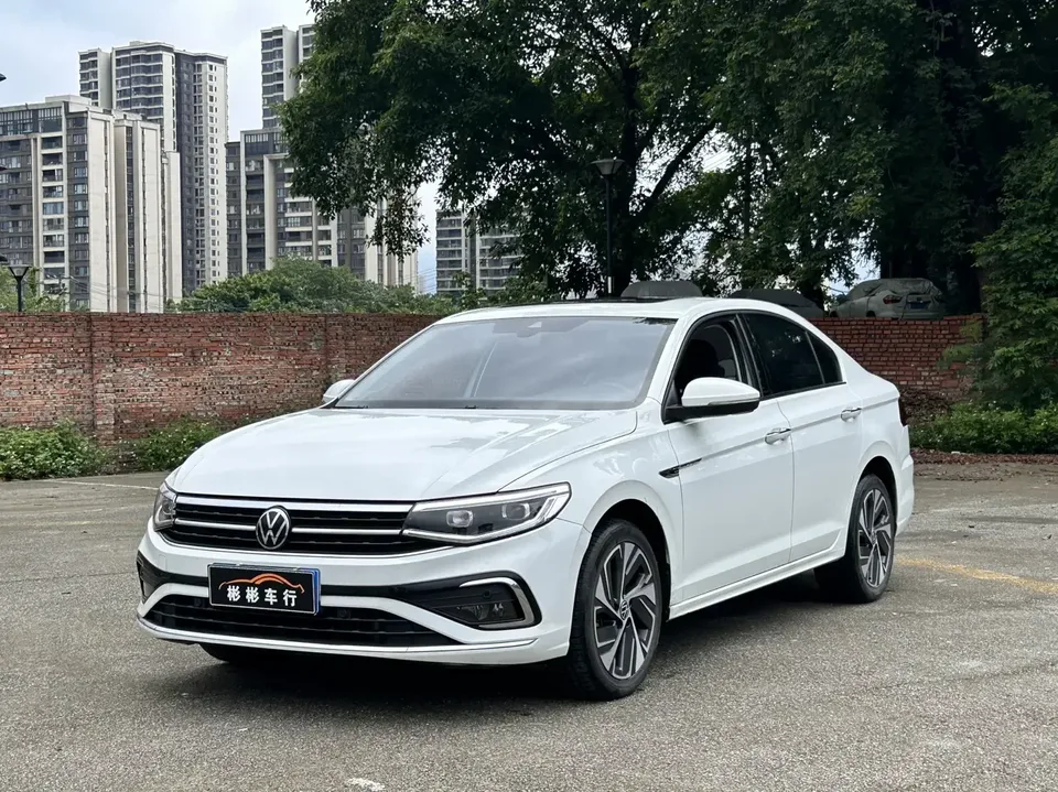 Volkswagen Bora Bora 2023 280TSI DSG Premium Edition 2023 — photo 1, buy with delivery to Moscow