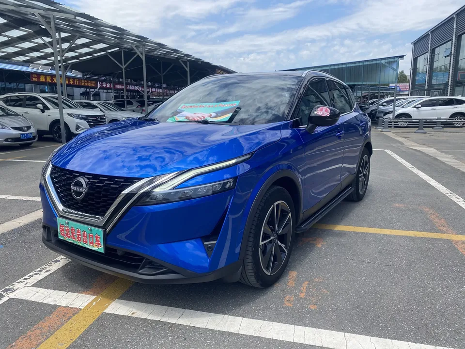 Nissan Qashqai Qashqai 2023 1.3T Elite Edition 2023 — photo 1, buy with delivery to Moscow