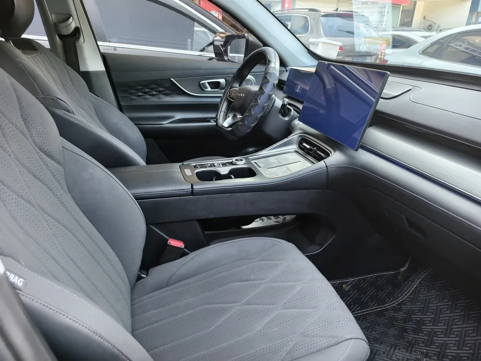 Chery Tiggo 8 PLUS Tiggo 8 PLUS 2025 Kunpeng 290TGDI DCT Luxury 7-seater 2025 — thumbnail 4