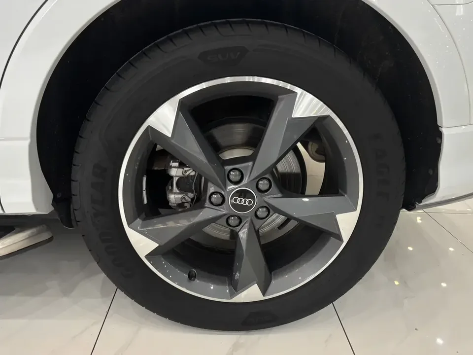 Audi Q3 Audi Q3 2022 35 TFSI Stylish Dynamic 2022 — thumbnail 3