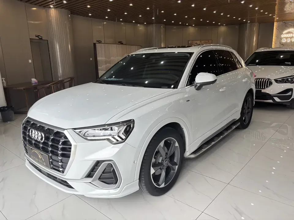 Audi Q3 Audi Q3 2022 35 TFSI Stylish Dynamic 2022 — photo 1, buy with delivery to Moscow