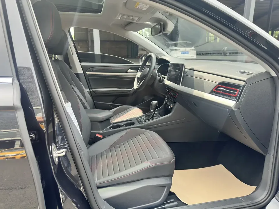Volkswagen Lavida Lavida 2024 300TSI DSG Starry Sky Edition 2024 — thumbnail 3