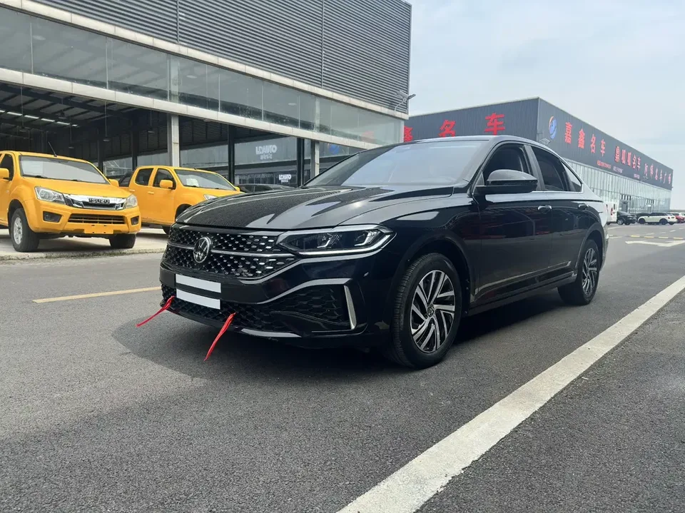 Volkswagen Lavida Lavida 2024 300TSI DSG Starry Sky Edition 2024 — photo 1, buy with delivery to Moscow
