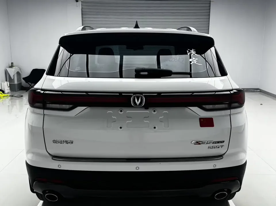 Changan CS35 Plus Changan CS35 PLUS 2023 Enjoyable Edition Blue Whale NE 1.4T DCT Luxury Edition 2022 — thumbnail 2