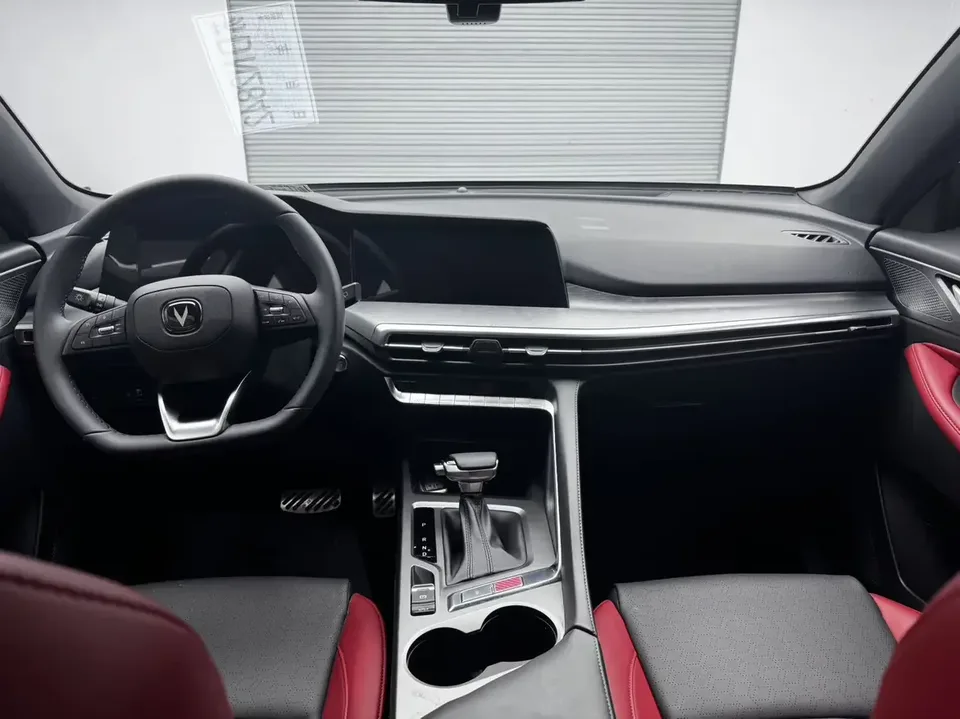 Changan CS35 Plus Changan CS35 PLUS 2023 Enjoyable Edition Blue Whale NE 1.4T DCT Luxury Edition 2022 — thumbnail 3