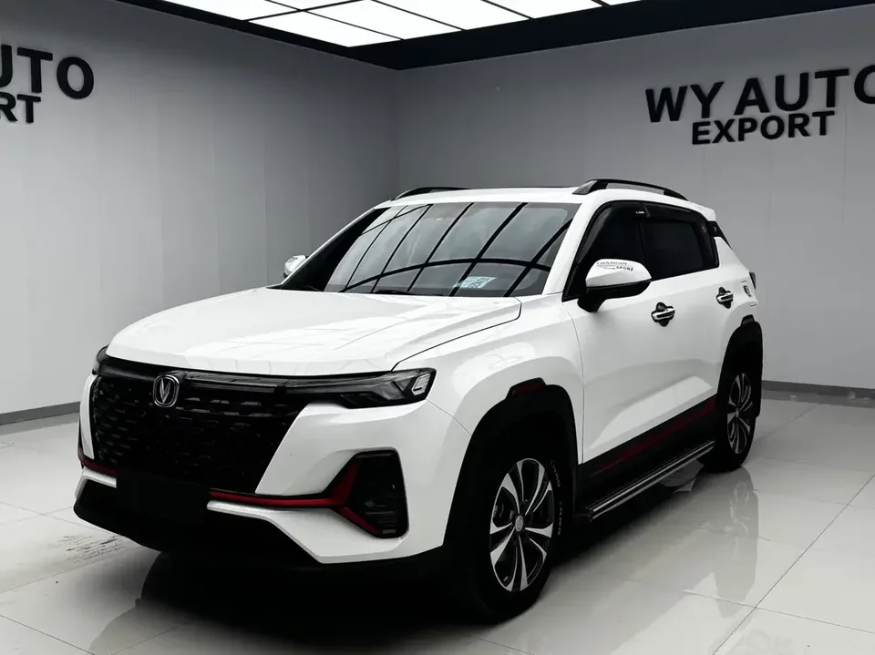 Changan CS35 Plus Changan CS35 PLUS 2023 Enjoyable Edition Blue Whale NE 1.4T DCT Luxury Edition 2022 — photo 1, buy with delivery to Moscow