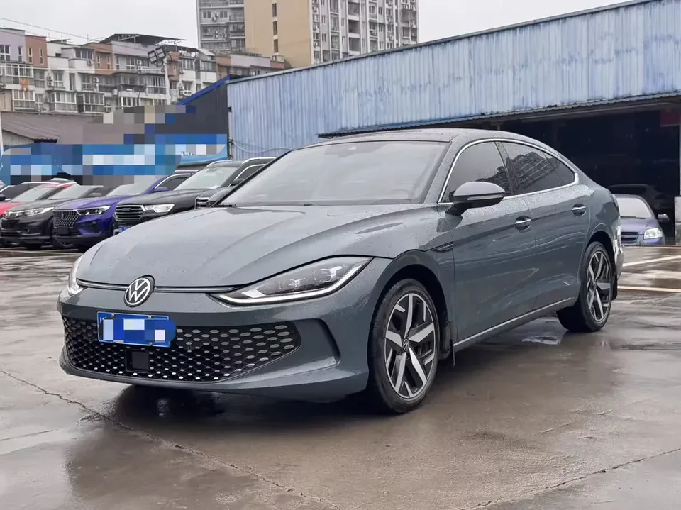 Volkswagen Lamando Lingdu 2023 Lingdu L 280TSI DSG Cool Edition 2023 — photo 1, buy with delivery to Moscow