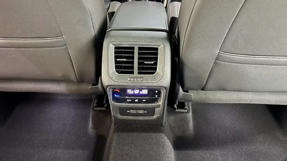 Volkswagen Tayron Tanyue 2021 280TSI 2WD Luxury Smart Edition 2022 — миниатюра 4