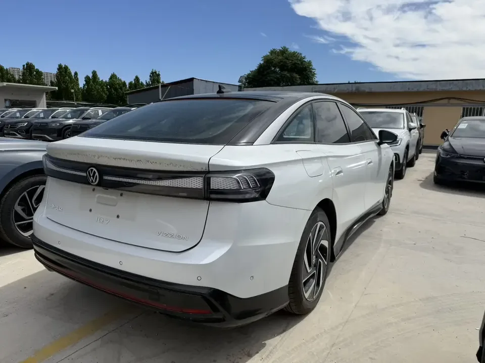 Volkswagen ID.7 VIZZION ID.7 VIZZION 2024 First Edition 2024 — thumbnail 2